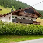 Haus Alpenheim 2 * トゥクス