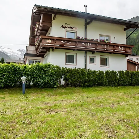 Haus Alpenheim 2 * Tux